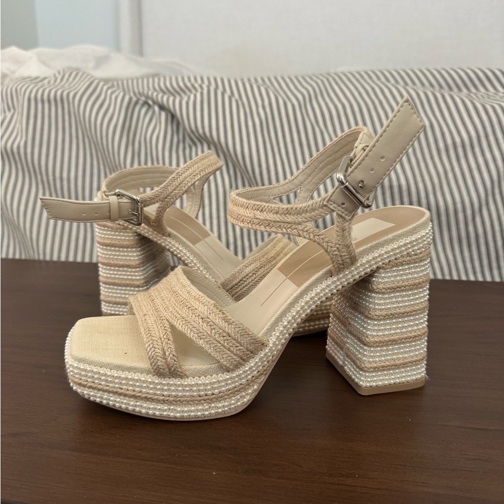 NWOT Dolce Vita Anira Pearl Platform Heels